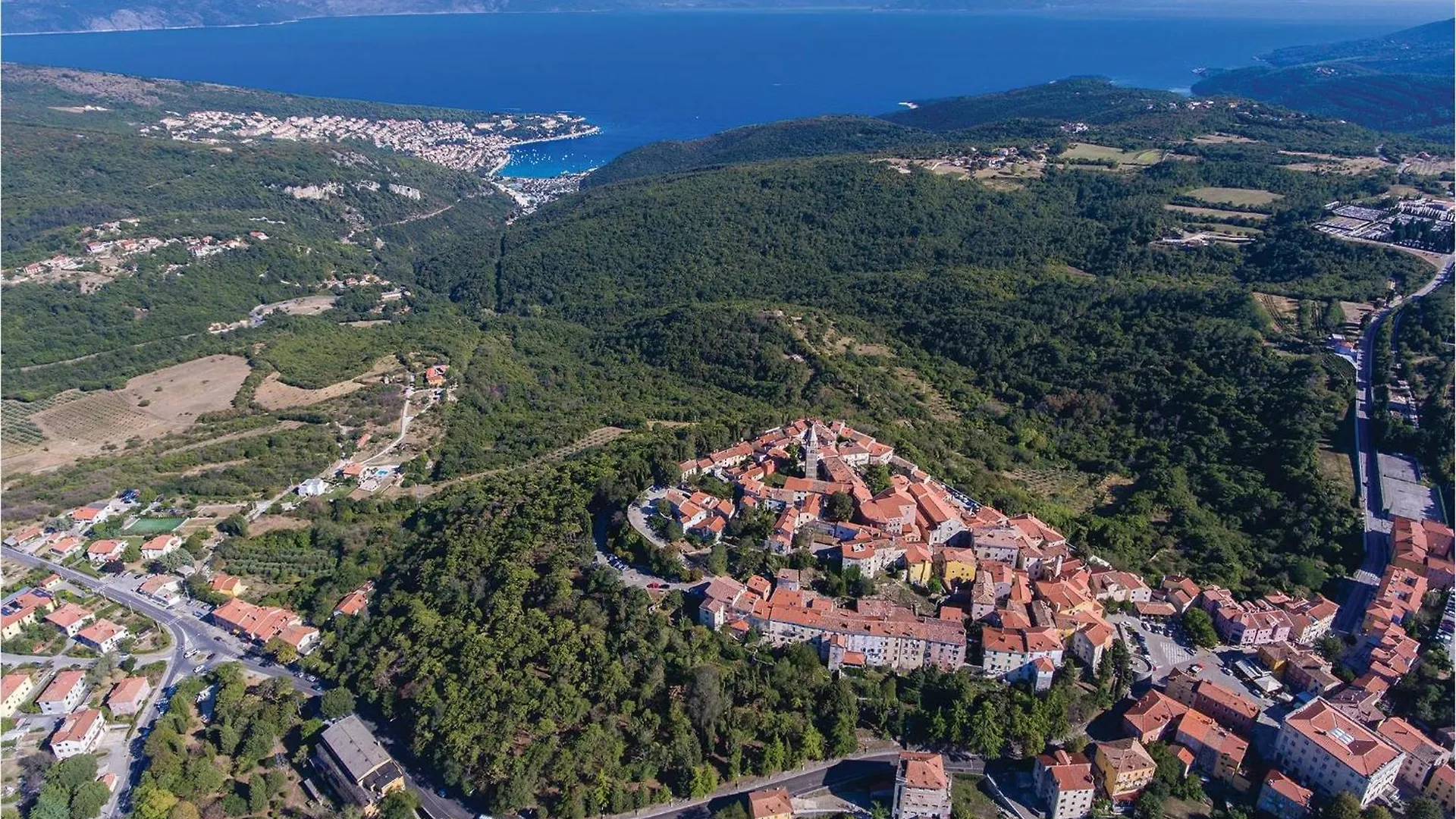 Pet Friendly Home In Martinjski With Kitchen Martinski Holiday home